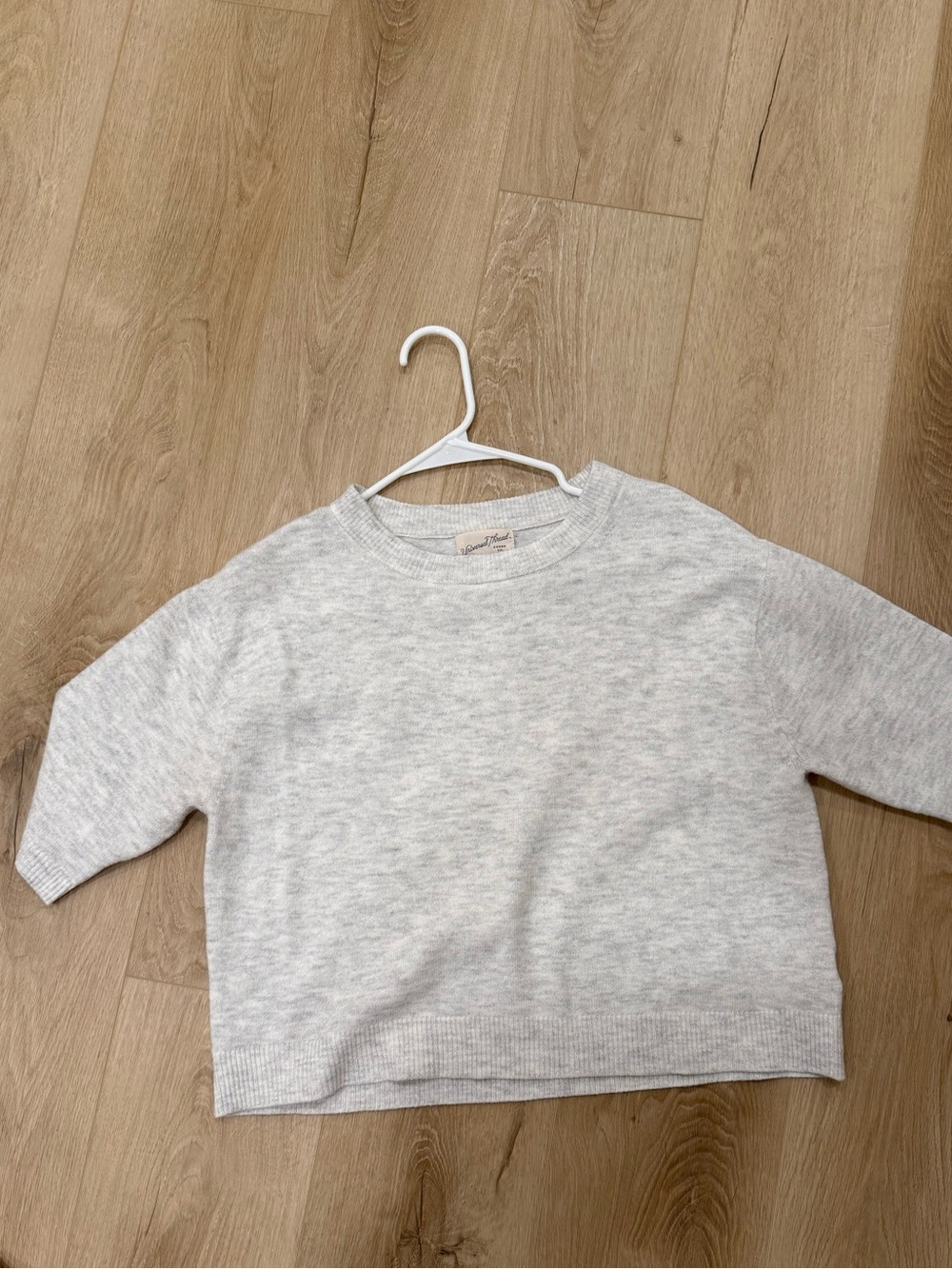 Universal Thread Light Heather Gray Crewneck Sweater Top